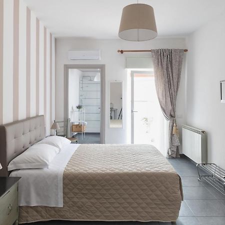 B&B Vicolo Garibaldi Valguarnera Caropepe Exteriör bild
