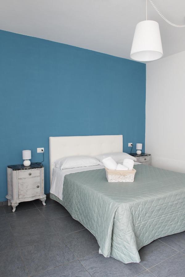 B&B Vicolo Garibaldi Valguarnera Caropepe Exteriör bild