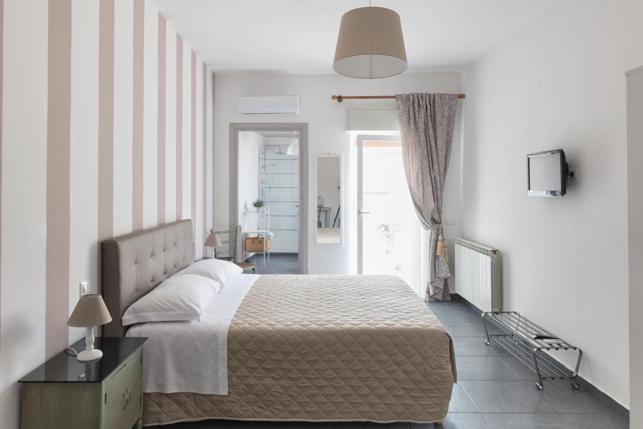 B&B Vicolo Garibaldi Valguarnera Caropepe Exteriör bild
